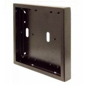 TESLA montážna krabica vertikálna nad omietku pre 4 moduly