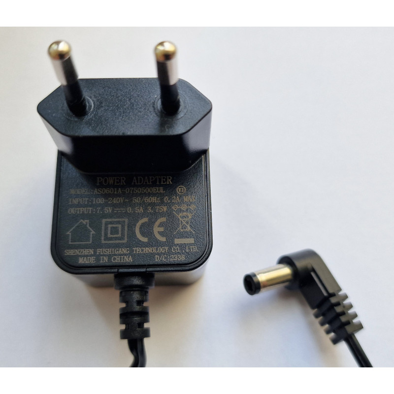 AC/DC Spínaný adaptér 7.5 V / 500 mA